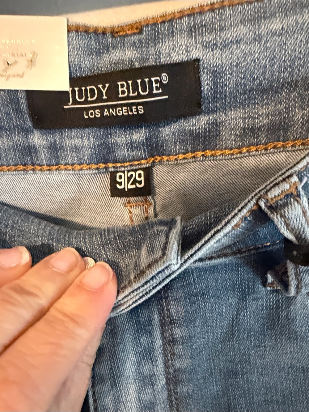 Judy Blue Light Blue Ankle Cropped Jeans. High waist. 9/29. NWT. - Picture 6 of 11